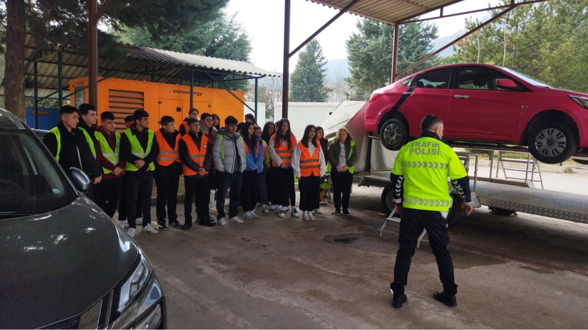 Öğrencilerimize Emniyet Müdürlüğünde Trafik Eğitimi